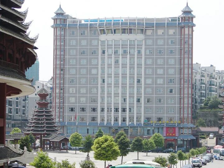 Каили: Jinguan Hotel