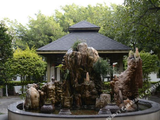 carousel image 1