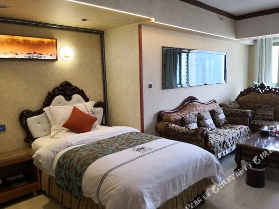 Синин: Yilian Apartment