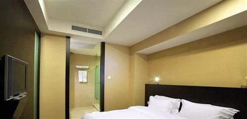 Heze Heping Hotel — фото 1