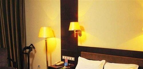 Хецзе: Heze Heping Hotel