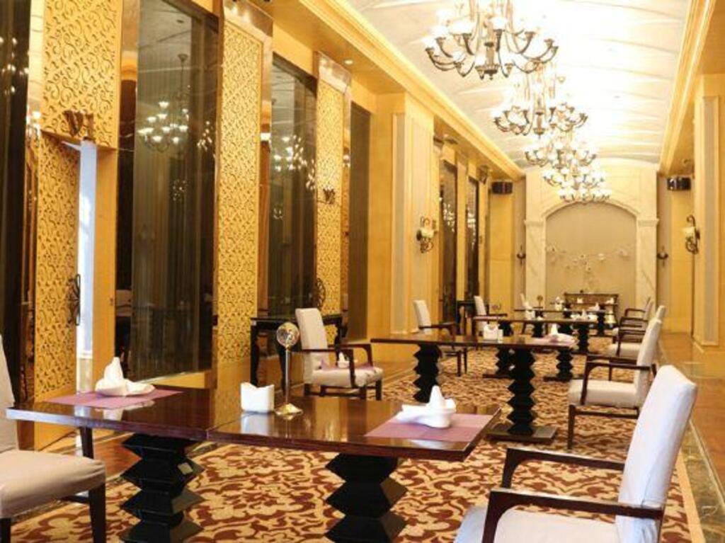 Ичан: Oriental International Hotel