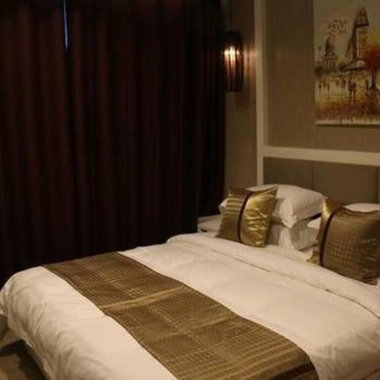 Синин: Junyue Hotel