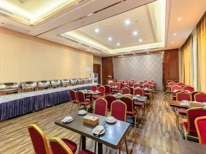 Юнчжоу: Vienna Hotel (Yongzhou Jianghua)