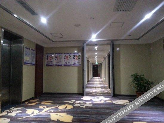 Шиянь: Zijinghua Junyue International Hotel