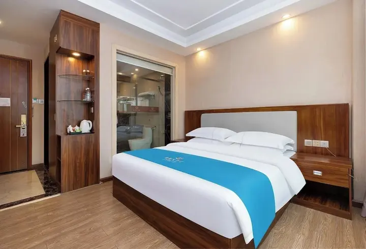 Гуанчжоу: Guangzhou Helong Hotel