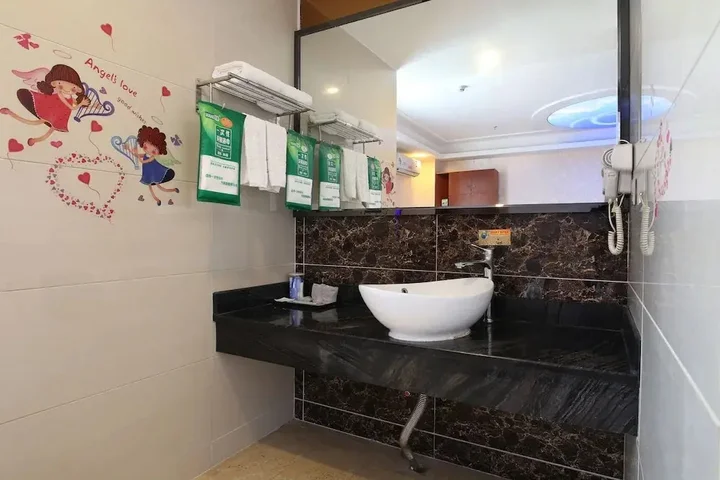 Гуанчжоу: Guangzhou Helong Hotel