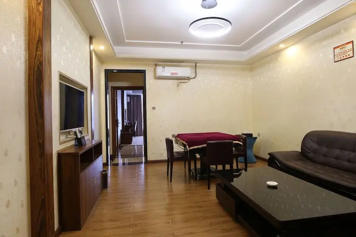 Гуанчжоу: Guangzhou Helong Hotel