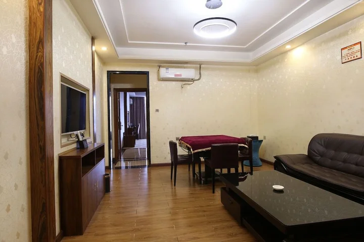 Гуанчжоу: Guangzhou Helong Hotel