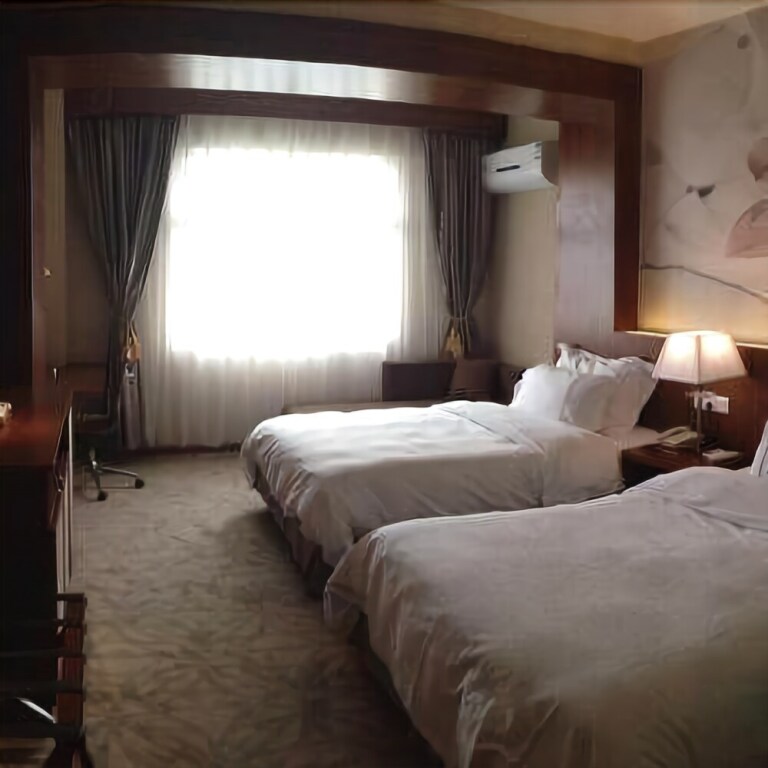 Цзиньюань: Baiyue Hotel