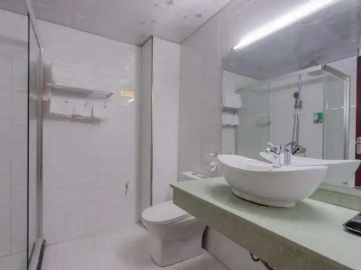 Уян: Qingyun Hotel