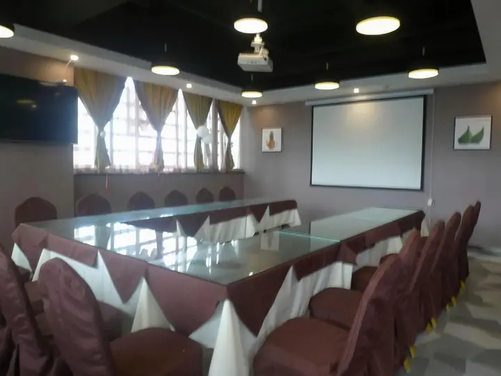 Лучжоу: Black Prince Art Hotel (Luzhou Longmatan District Government Store)