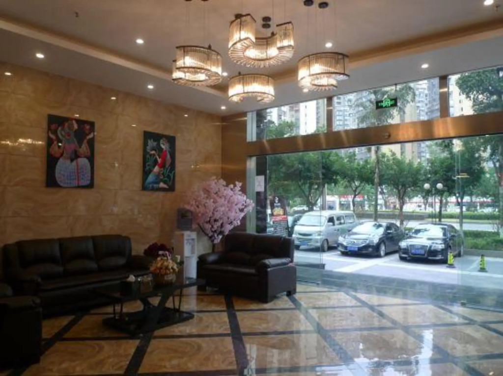 Лучжоу: Black Prince Art Hotel (Luzhou Longmatan District Government Store)