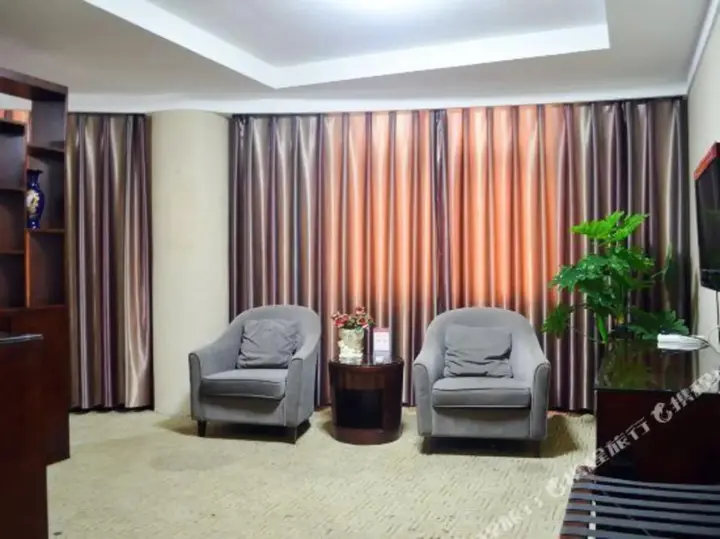 Лоян: Kairui Hotel
