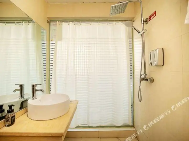 Лоян: Kairui Hotel
