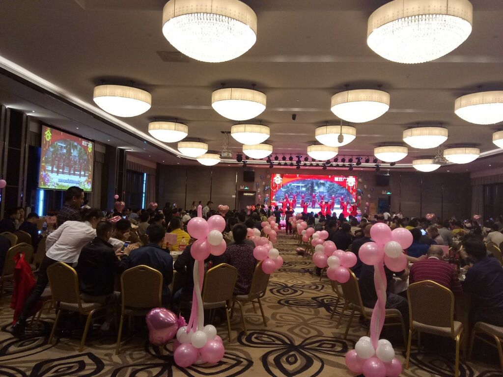 Дунгуань: DeRUCCI Hotel