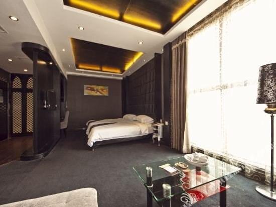 Наньпин: Nanwei Holiday Hotel