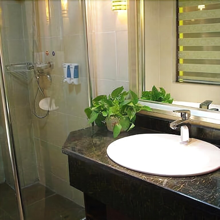 Синьсян: Holiday Hotel