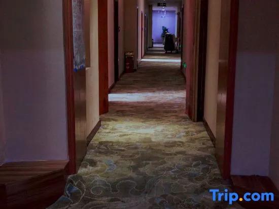 Лючжоу: Zhilin Hotel