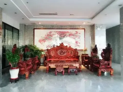 Чжаоцин: Gold and Silver Business Hotel Huaiji
