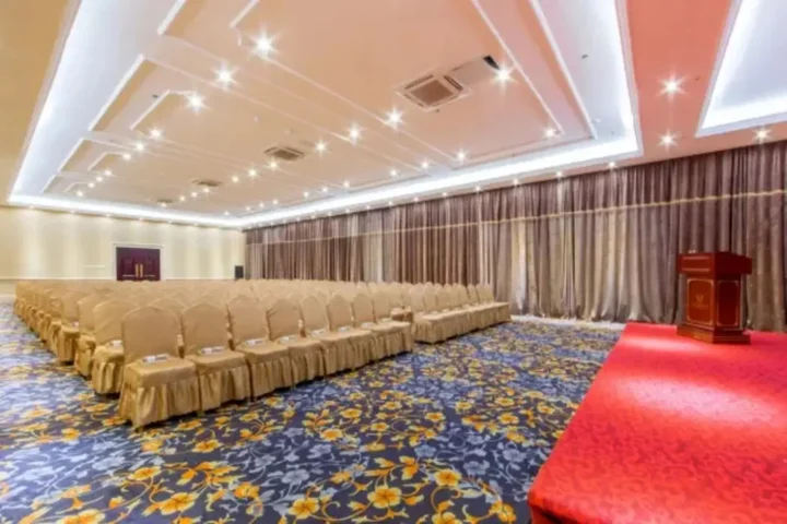 Гуйлинь: Vienna Hotel Guangxi Guilin