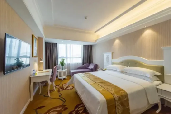 Гуйлинь: Vienna Hotel Guangxi Guilin
