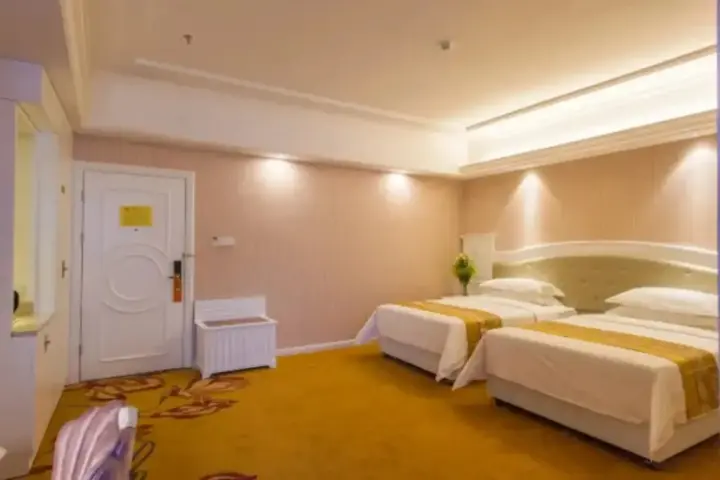 Гуйлинь: Vienna Hotel Guangxi Guilin