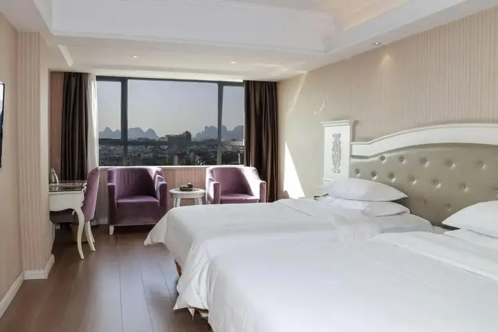 Гуйлинь: Vienna Hotel Guangxi Guilin