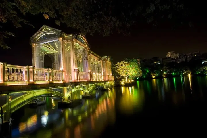 Гуйлинь: Vienna Hotel Guangxi Guilin