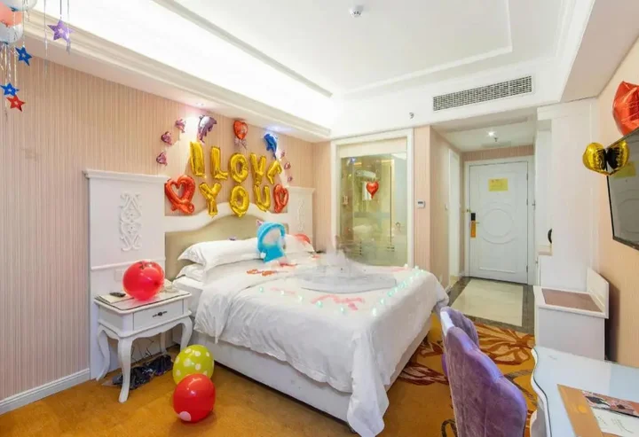 Гуйлинь: Vienna Hotel Guangxi Guilin