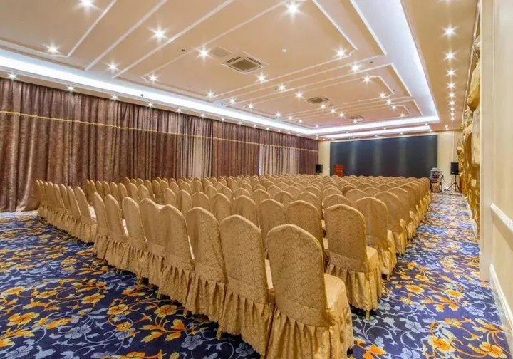 Гуйлинь: Vienna Hotel Guangxi Guilin
