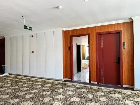 Цзясинь: Zhuoting Hotel