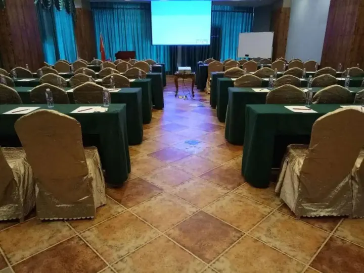 Жангжоу: Haidilun Sea View Theme Hotel