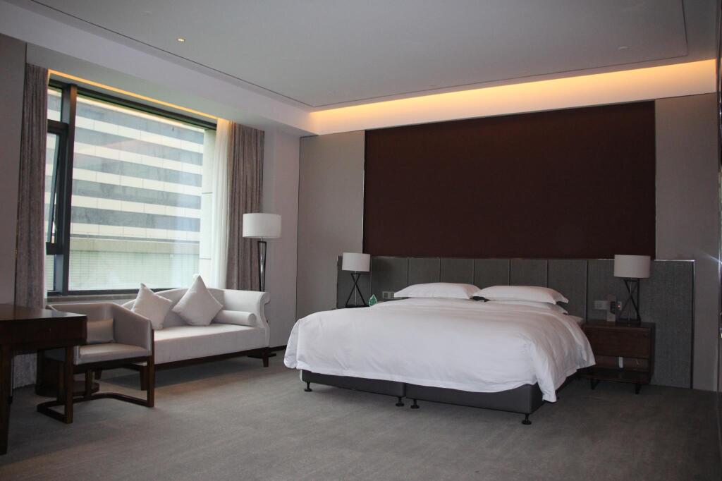 Вэйнань: Shaanxi Hancheng Qiangda Grand Skylight Hotel