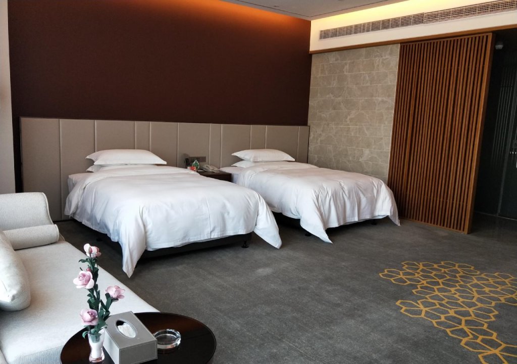 Вэйнань: Shaanxi Hancheng Qiangda Grand Skylight Hotel