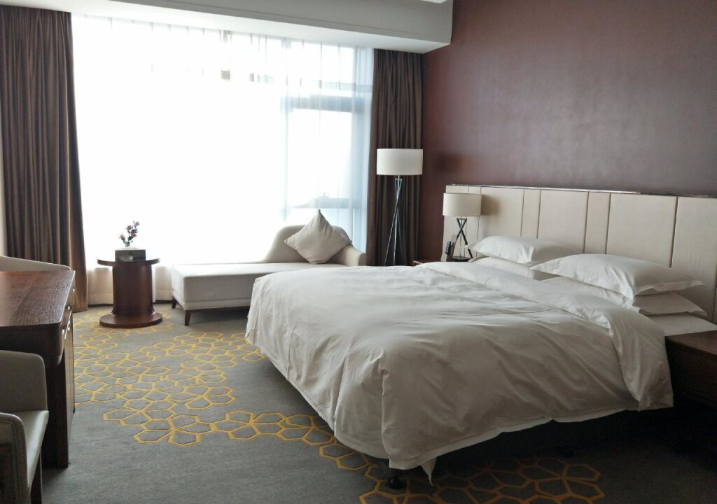 Вэйнань: Shaanxi Hancheng Qiangda Grand Skylight Hotel
