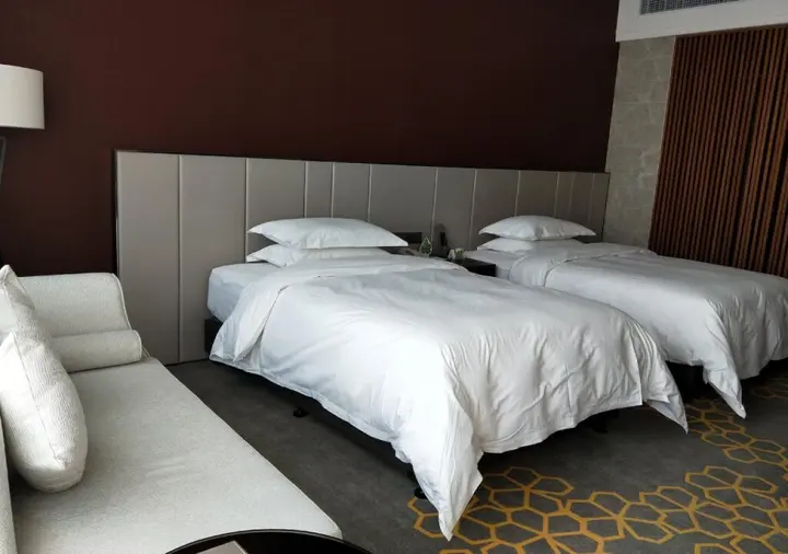 Вэйнань: Shaanxi Hancheng Qiangda Grand Skylight Hotel