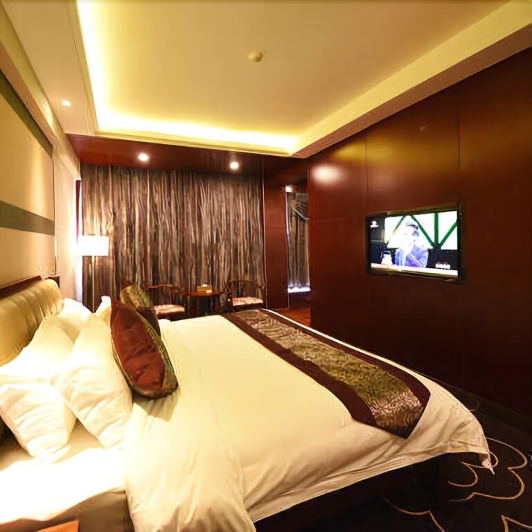 Чанша: Shanshui Baihua Hotel (Changsha West Passenger Station)