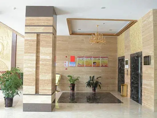 Джин-Чжоу: the Crown Inn Hotel