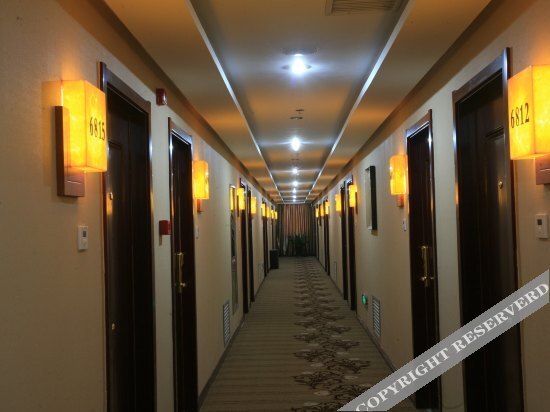 Вэйнань: Xinhe Hotel Heyang