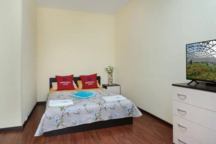 BestFlat24 (БэстФлэт24) на улице Большая Спасская — фото 1