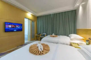 Цзюцюань: Dunhuang Hotel