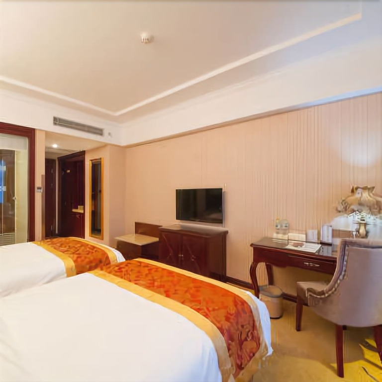 Яньчэн: Vienna Hotel