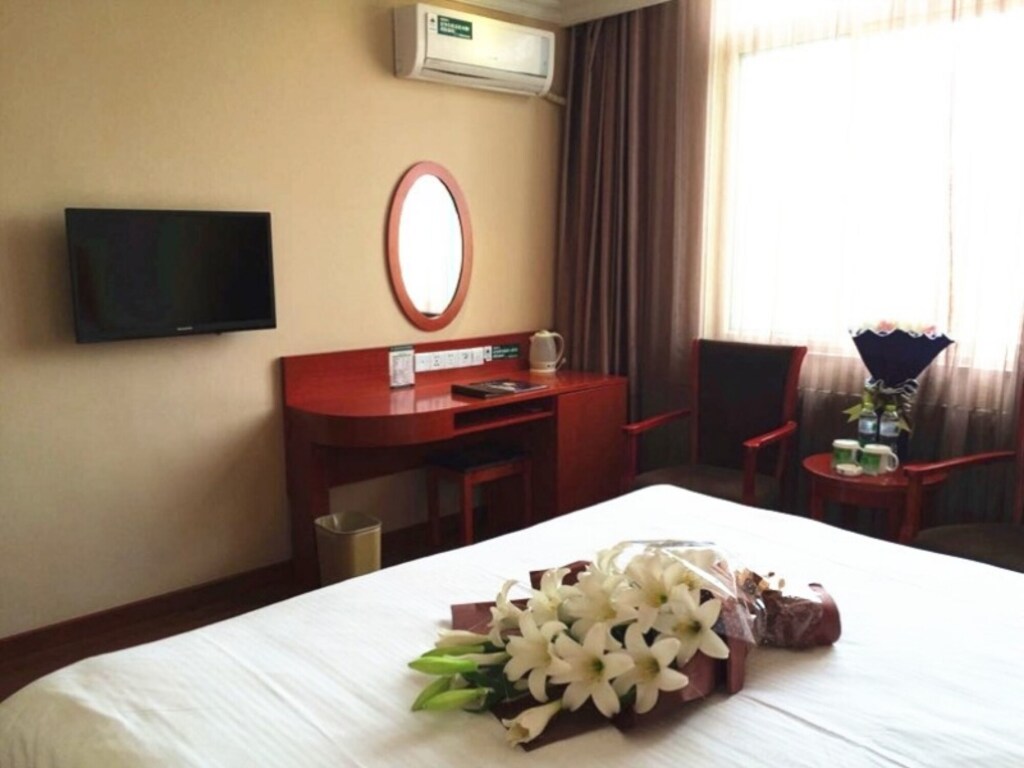 Цзинань: GreenTree Inn Shandong Jinan Suncun New District Express Hotel