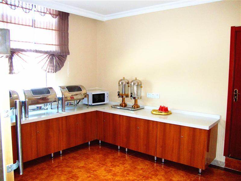 Цзинань: GreenTree Inn Shandong Jinan Suncun New District Express Hotel