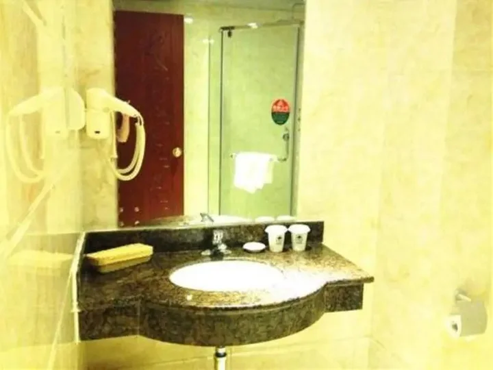 Цзинань: GreenTree Inn Shandong Jinan Suncun New District Express Hotel
