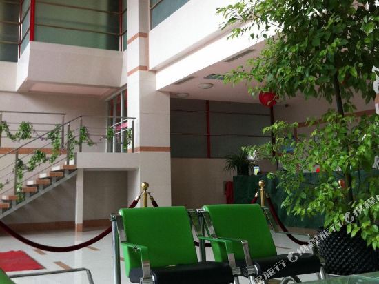 Яньчэн: Gold Apple Hotel
