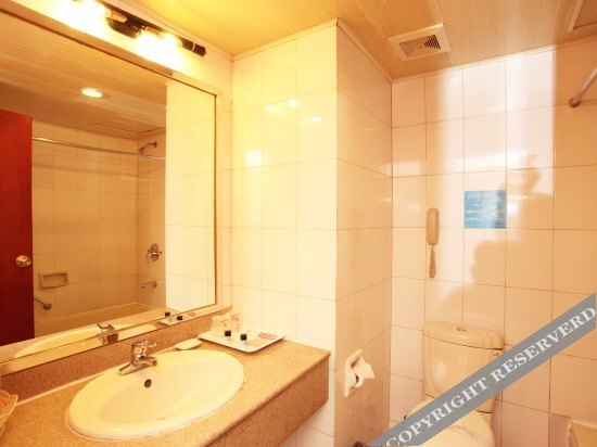 Инкоу: Bozhu Yulongge Hotel (Yingkou Passenger Transport Terminal)