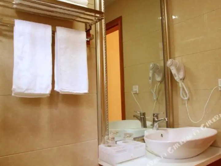 Шаогуань: Danxiashan Zhanglaofeng Hotel
