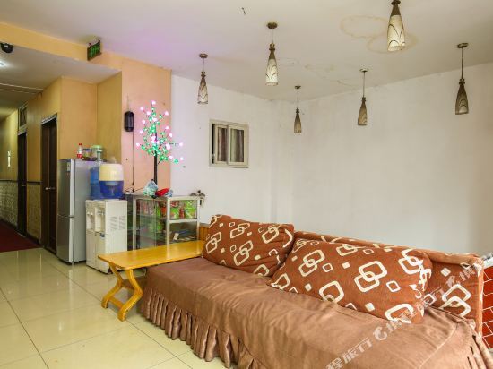 Чунцин: Xijing Hotel (Southwest Hospital Store)